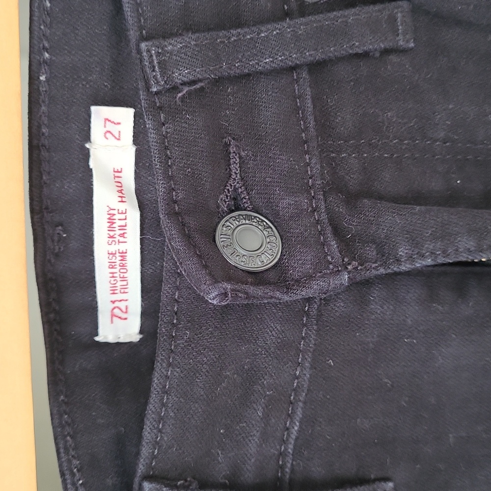 Levi's Ripped Jeans - Picture 3 of 5